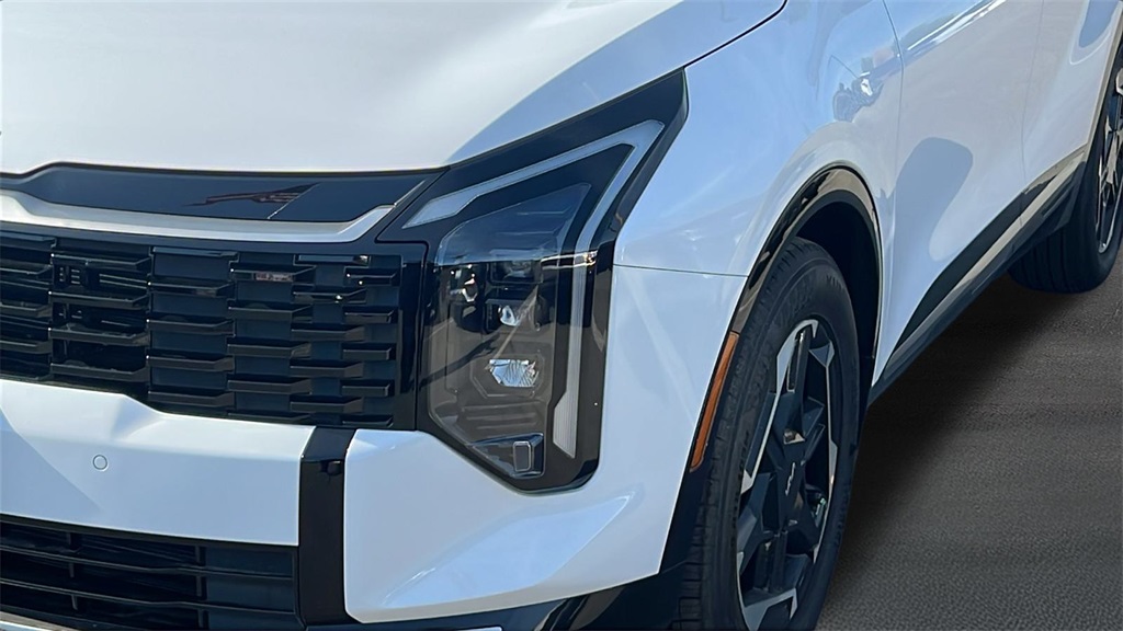 2026 Kia Sportage SX photo 3