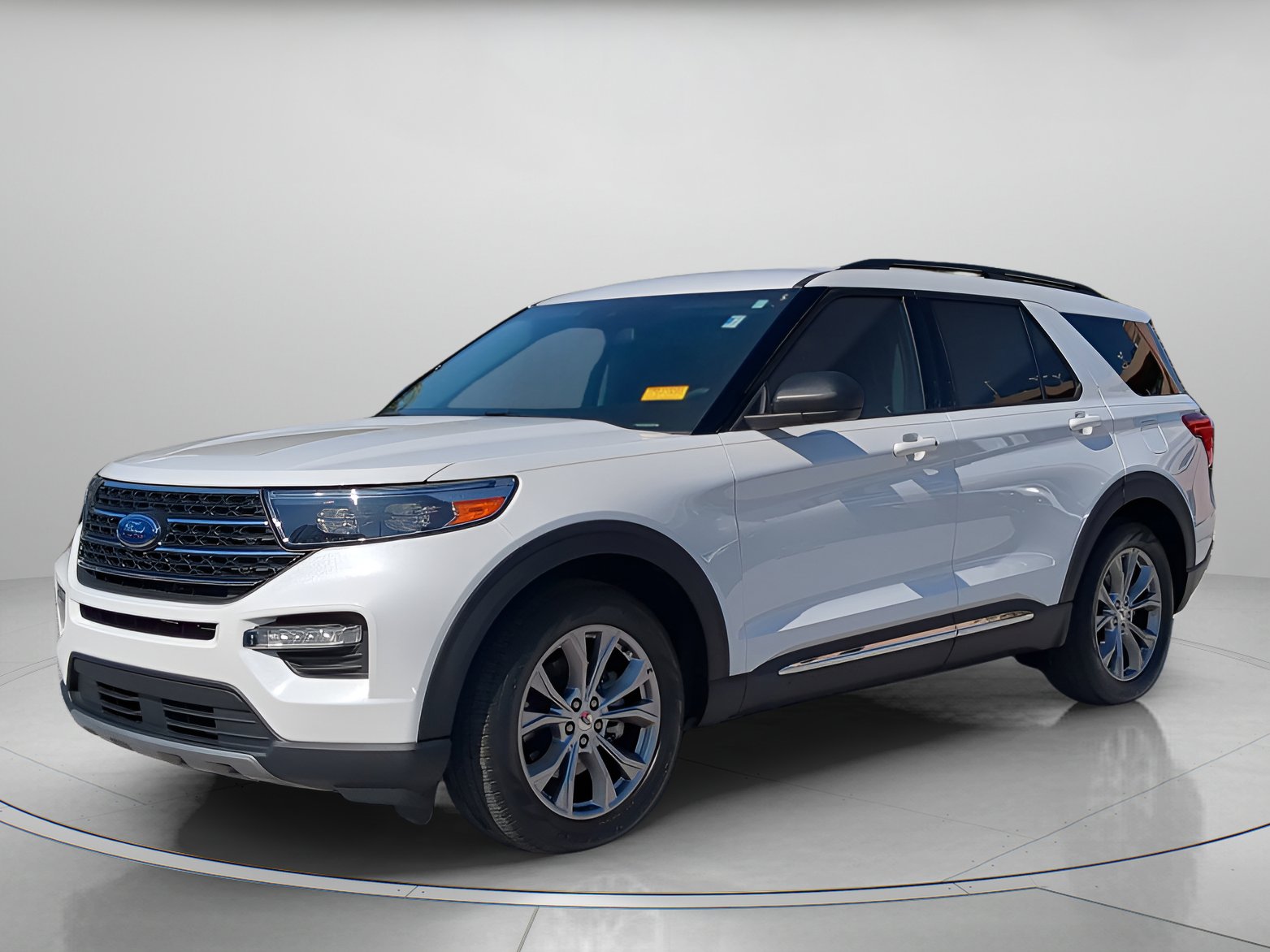 2022 Ford Explorer XLT's photo