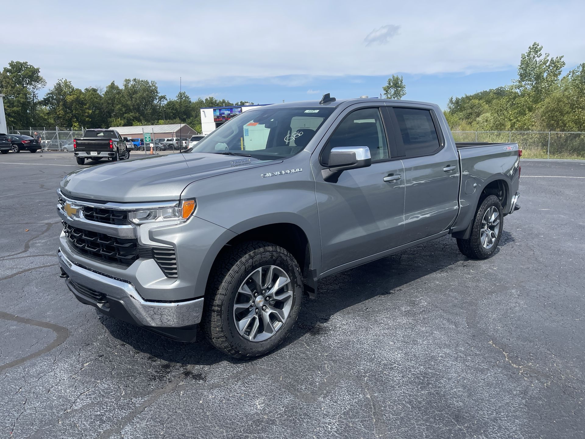 2026 Chevrolet Silverado 1500 LT photo 4