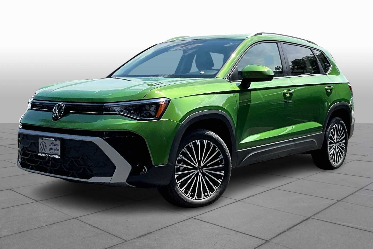 2025 Volkswagen Taos SE's photo