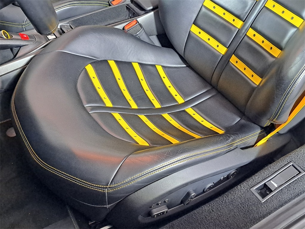 Certified Used 2017 Nero Stellato Ferrari Base image 17