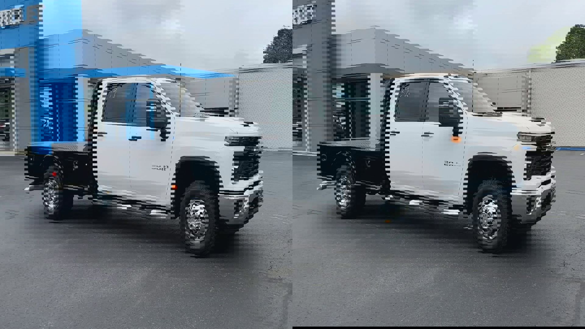 2025 Chevrolet Silverado 3500HD Work Truck photo 2
