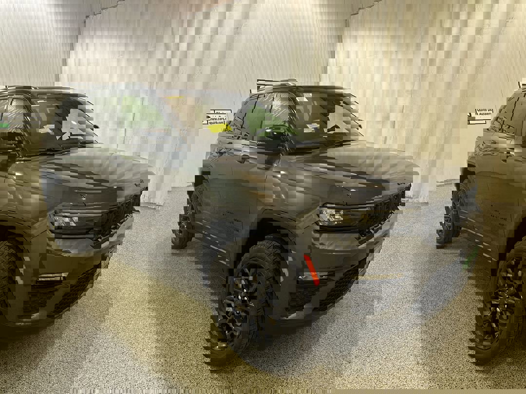 2025 Jeep Grand Cherokee Limited's photo