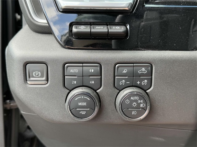 2023 Chevrolet Silverado 1500 High Country photo 27