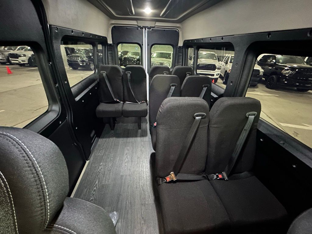 2023 Ram ProMaster 2500 Window Van photo 17