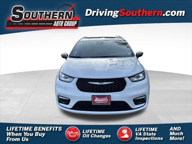 2026 Chrysler Pacifica Pinnacle's photo