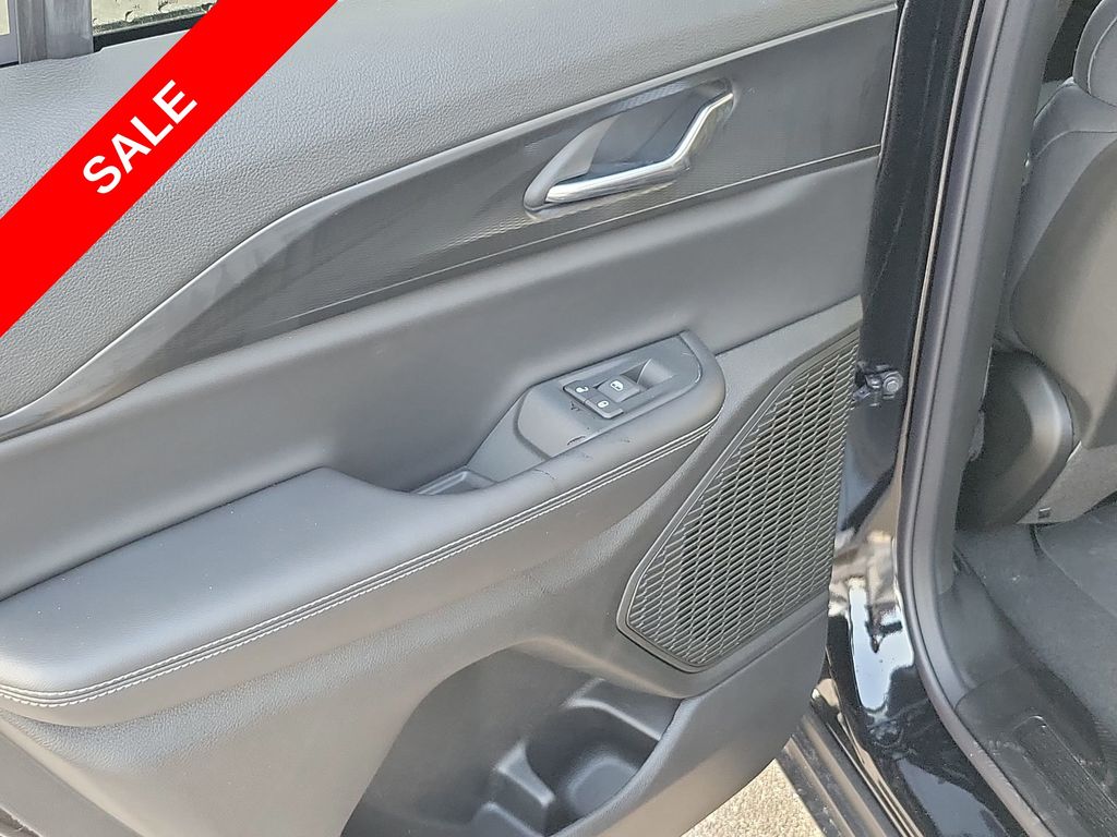 2025 Jeep Grand Cherokee Laredo Altitude photo 41