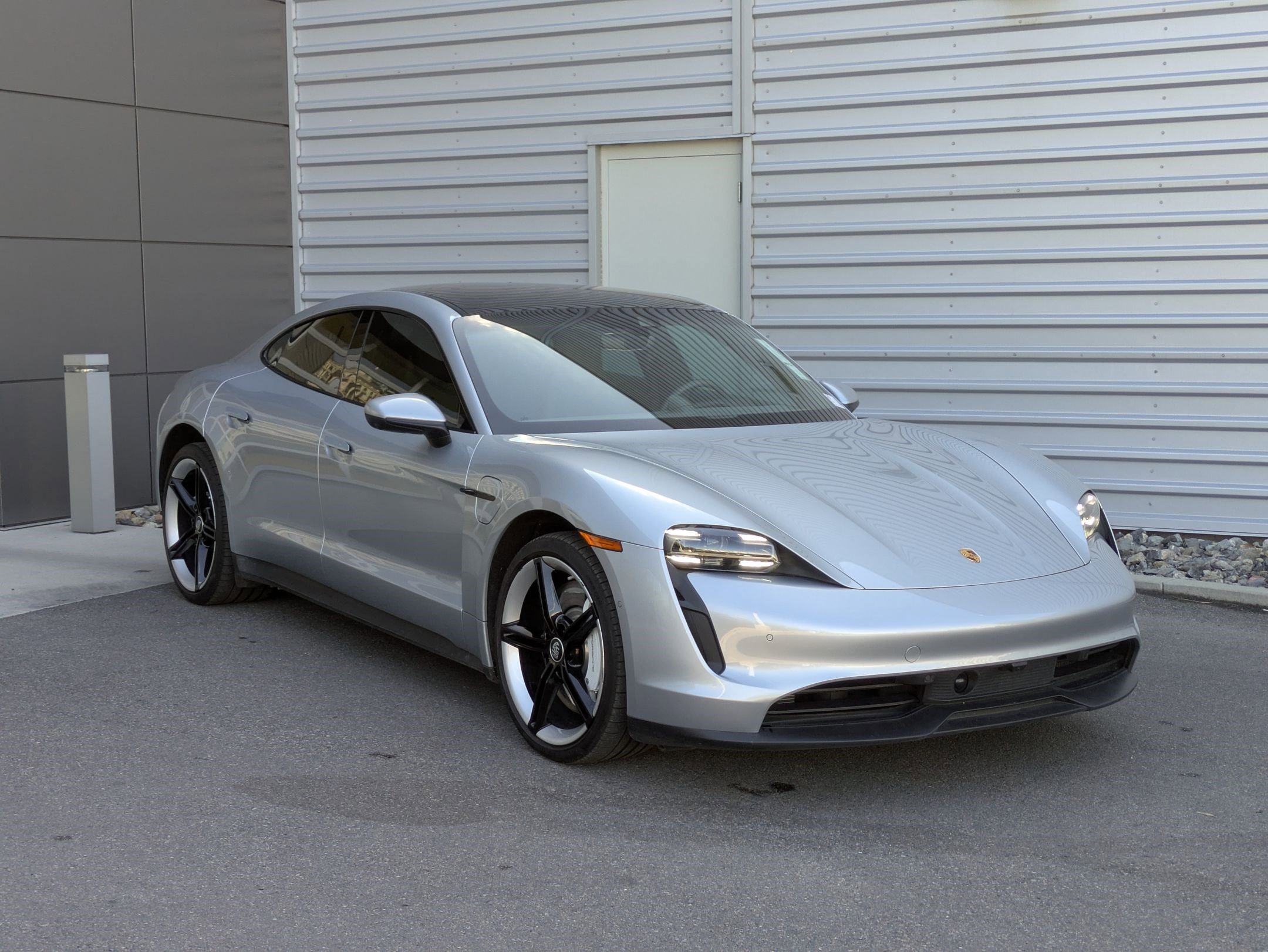 2022 Porsche Taycan 4S photo 7