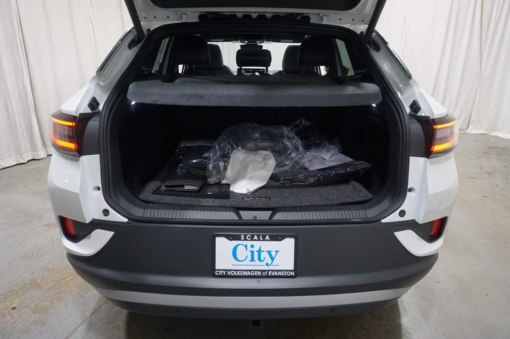 2025 Volkswagen ID.4 Pro Plus photo 32