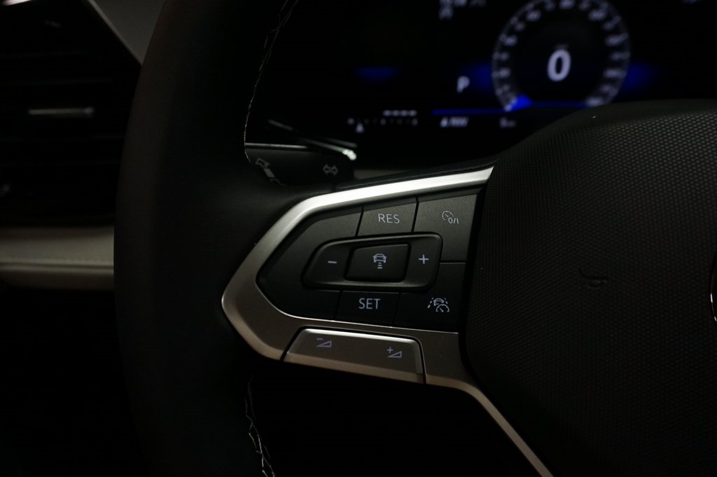 2025 Volkswagen Taos S photo 16