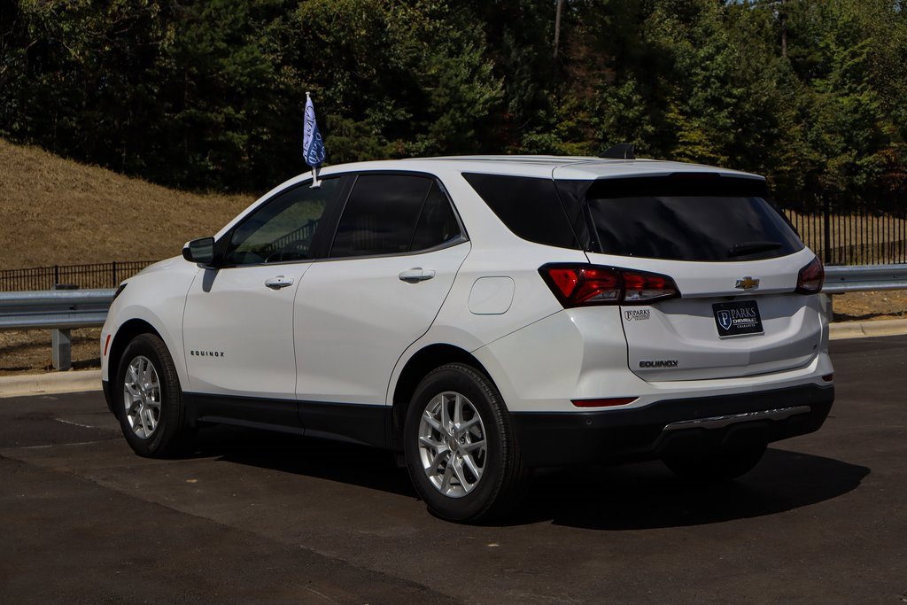 2024 Chevrolet Equinox LT photo 4