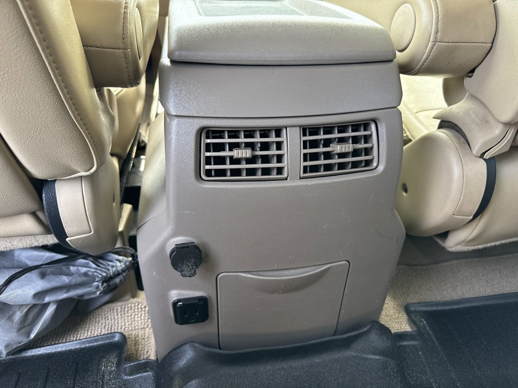 2014 Nissan Titan SL photo 11