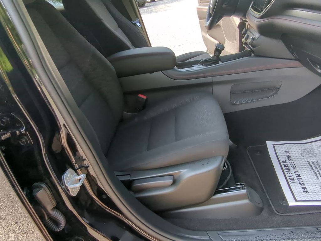 2025 Dodge Durango GT photo 17
