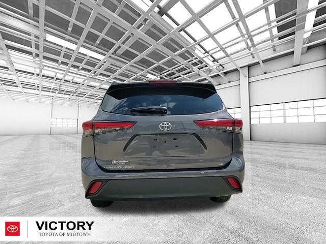 2023 Toyota Highlander LE photo 2