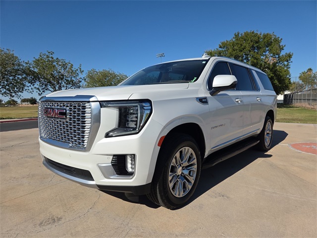 2021 Gmc Yukon XL Denali photo 4