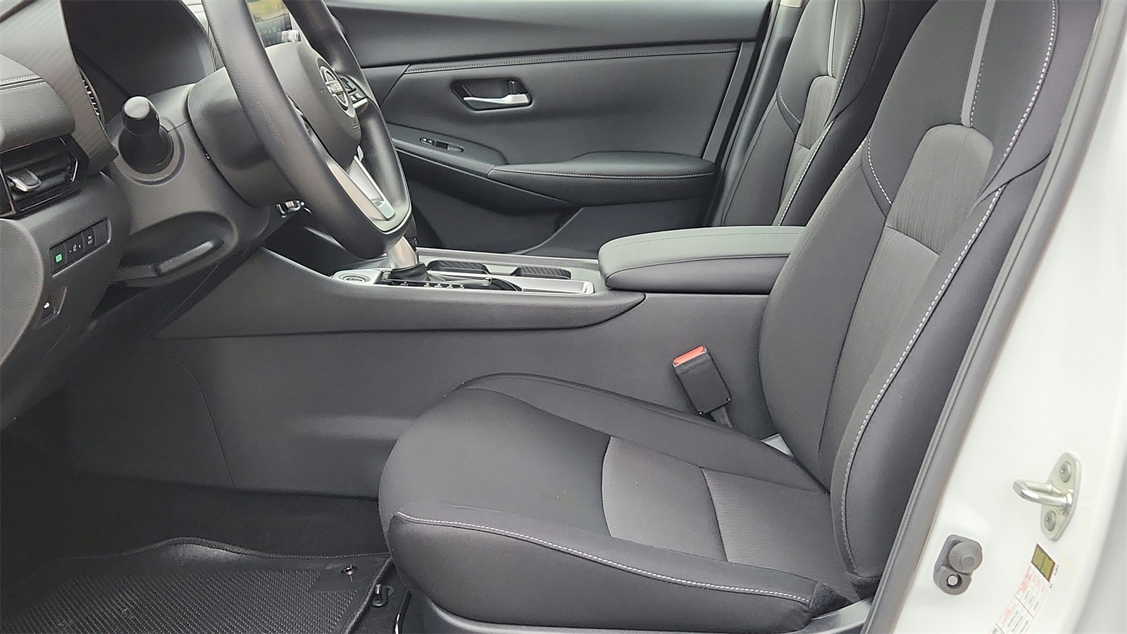 2025 Nissan Sentra SV photo 10