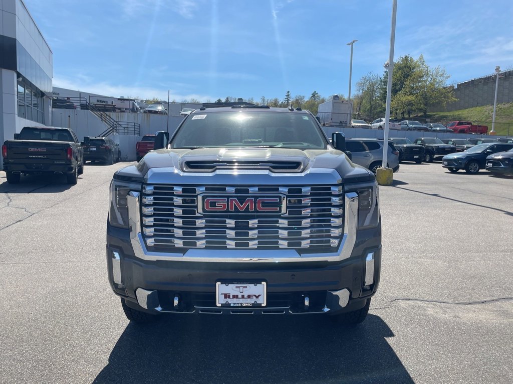 2025 Gmc Sierra HD Denali photo 2