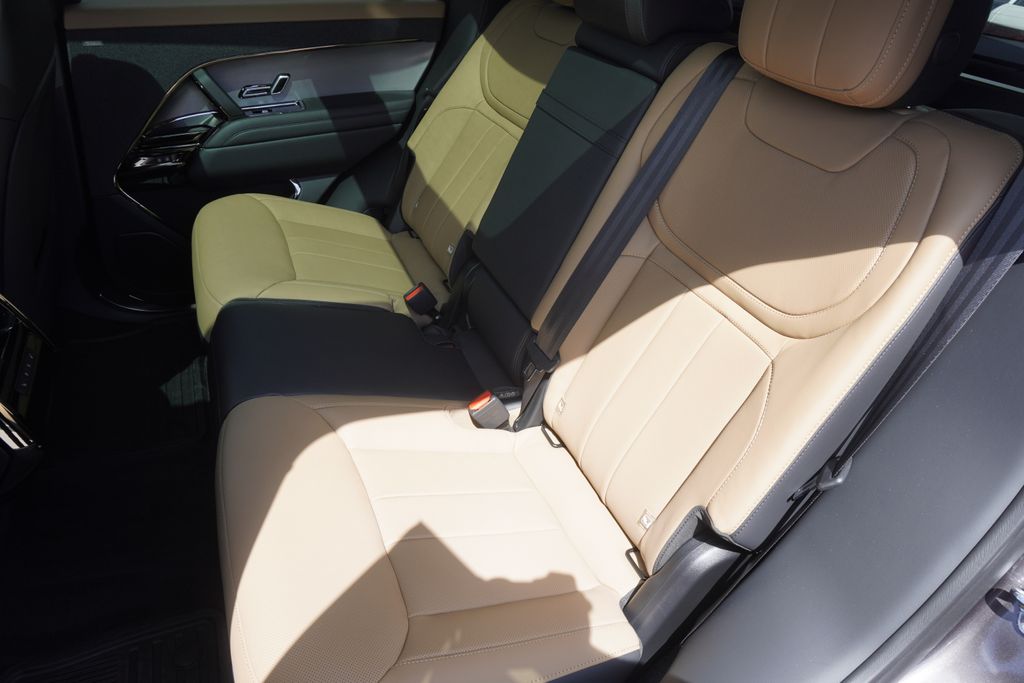 2025 Land Rover Range Rover Sport SE photo 29