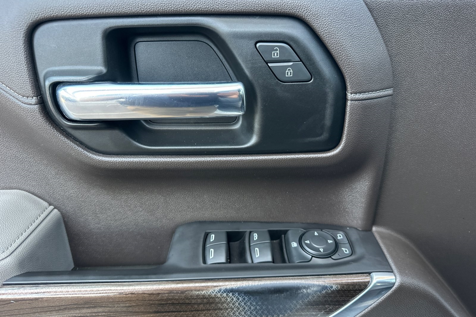 2020 Chevrolet Silverado 1500 LT photo 10