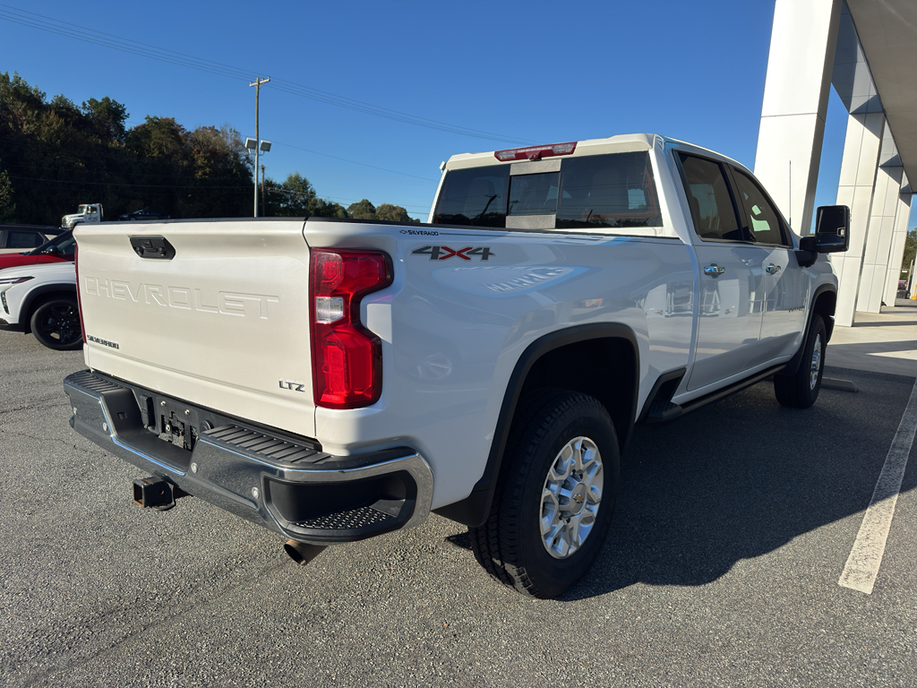 2023 Chevrolet Silverado 2500HD LTZ photo 4