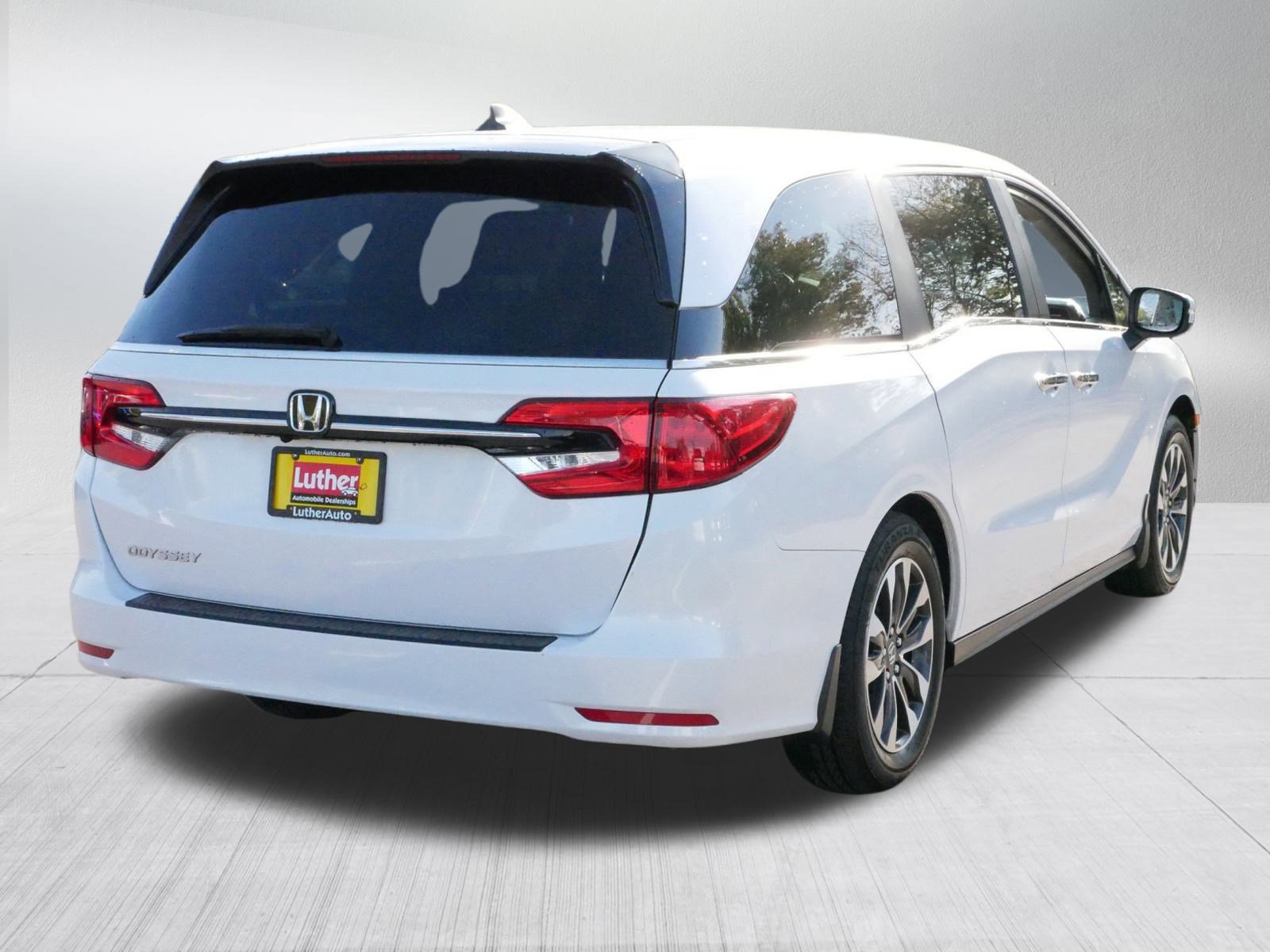 2023 Honda Odyssey EX-L photo 3