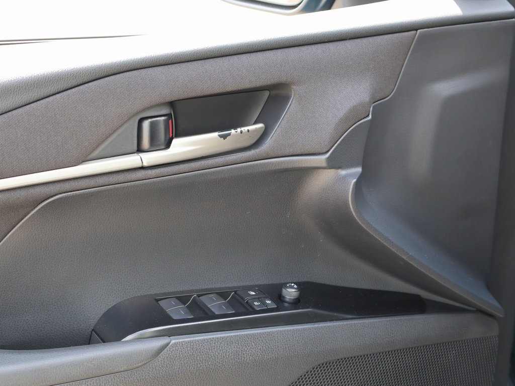 2025 Toyota Camry LE photo 21