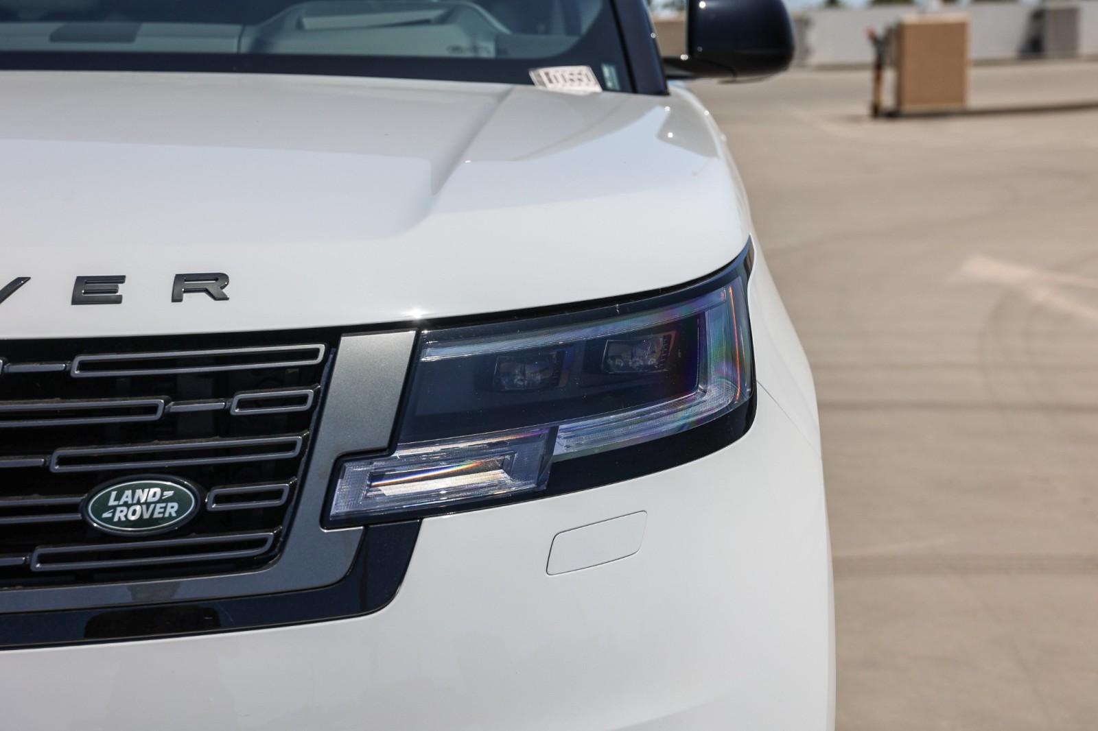 2025 Land Rover Range Rover SE photo 8