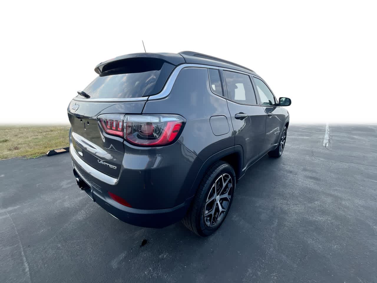 2024 Jeep Compass Limited photo 4