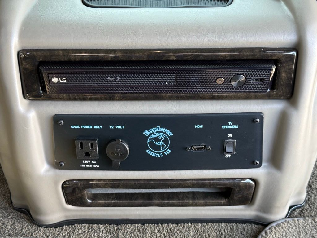 2020 Gmc Savana photo 37