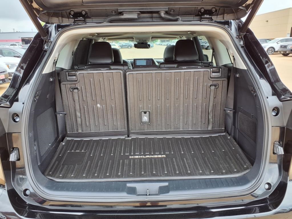 2022 Toyota Highlander Limited Hybrid photo 22