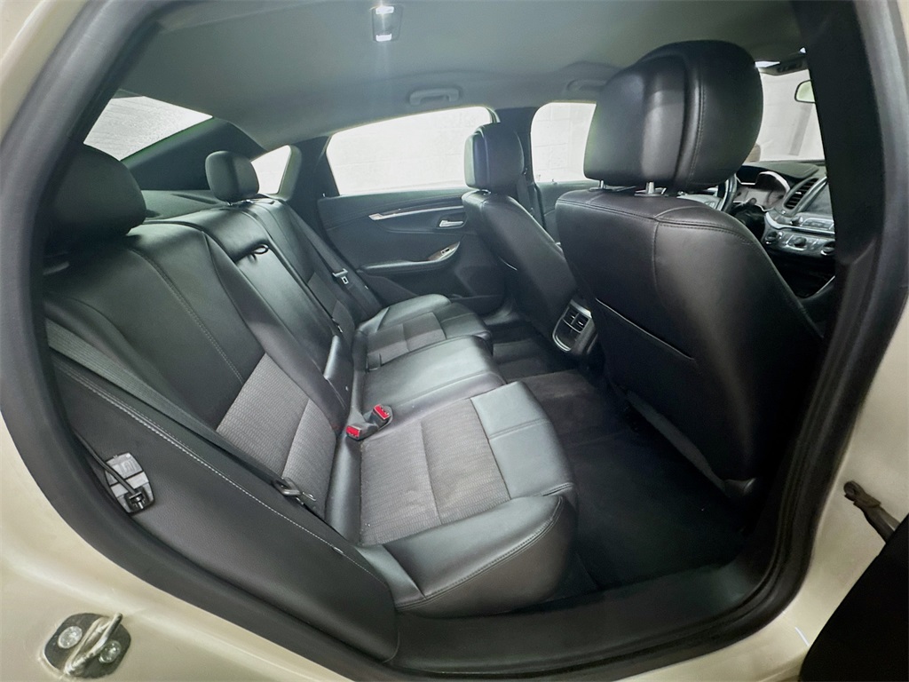 2014 Chevrolet Impala 2LT photo 20