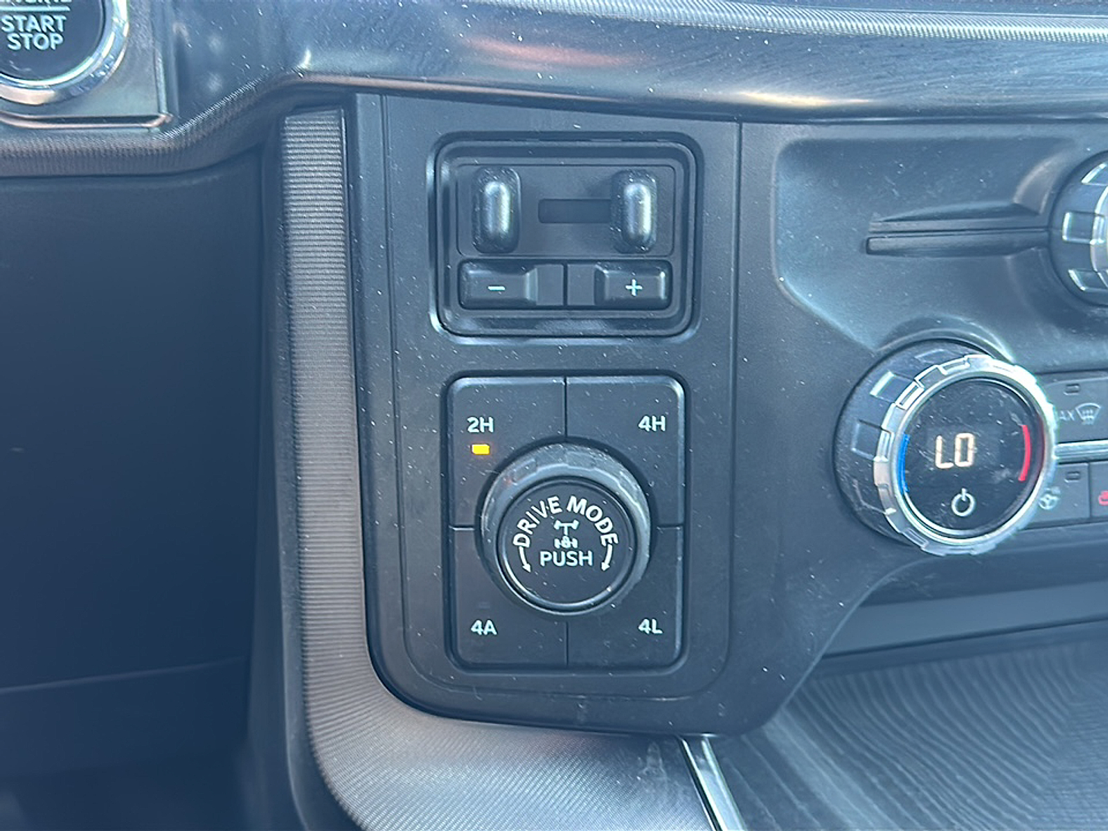 2021 Ford F-150 Platinum photo 14