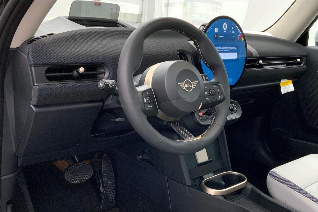 2025 Mini Cooper 2 Door Hardtop S photo 3