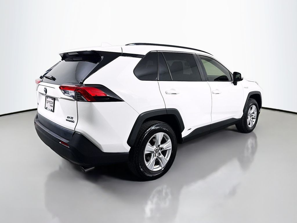 2020 Toyota RAV4 Hybrid XLE photo 4