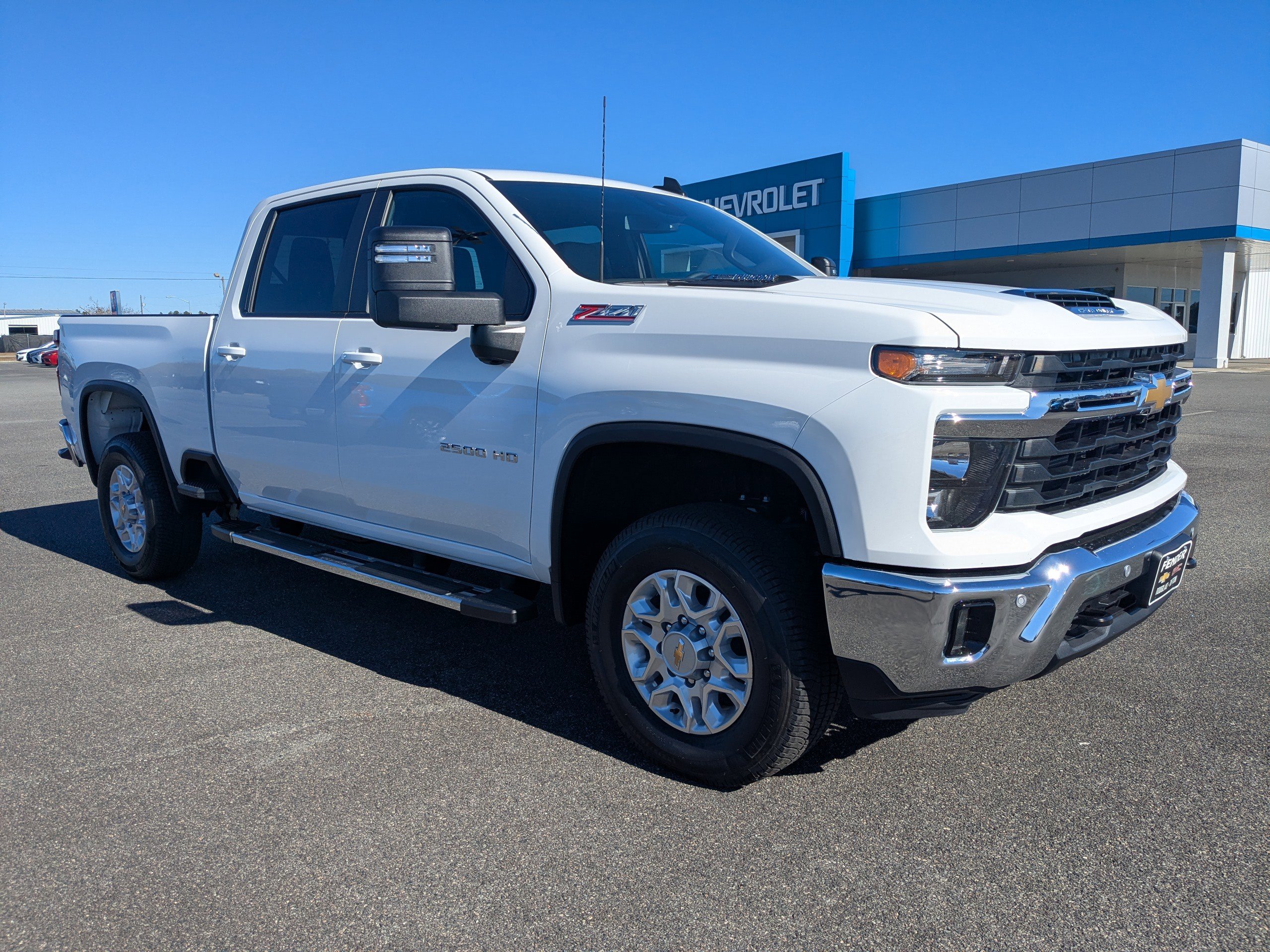 2026 Chevrolet Silverado HD LT's photo