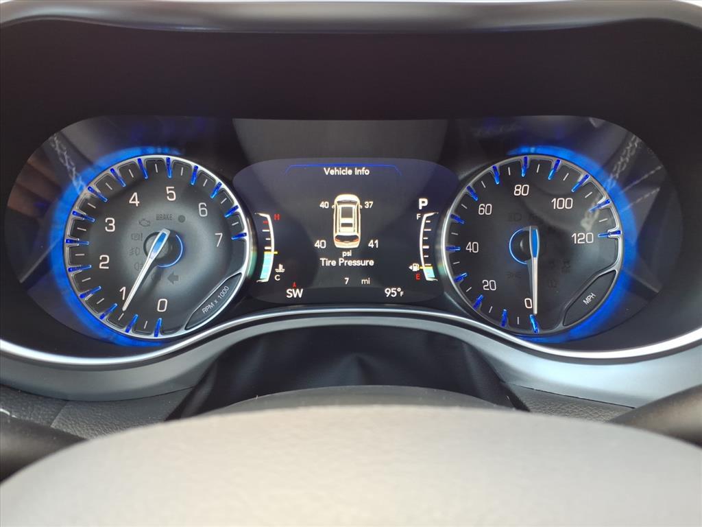 2026 Chrysler Pacifica Limited photo 28