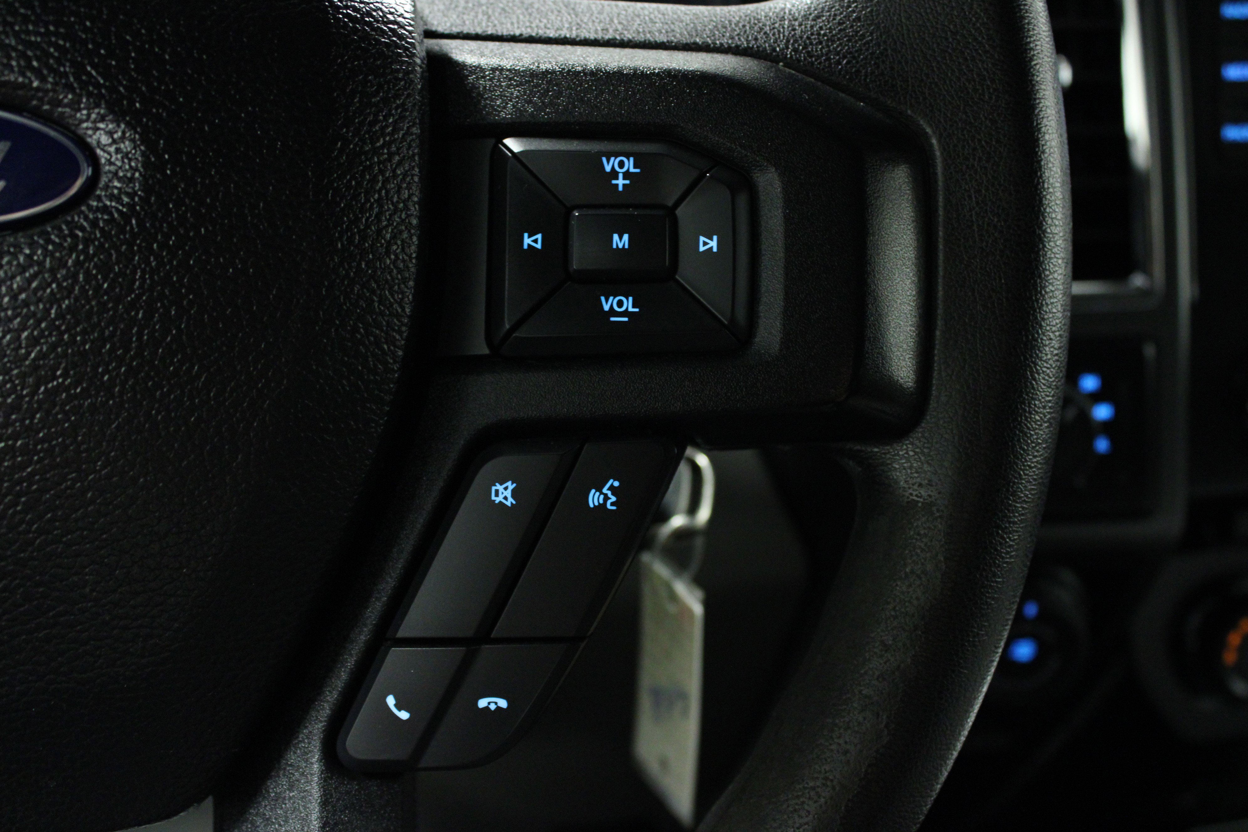 2016 Ford F-150 XLT photo 15
