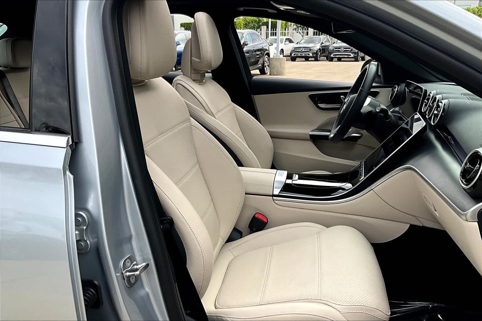 2025 Mercedes Benz C 300 photo 2