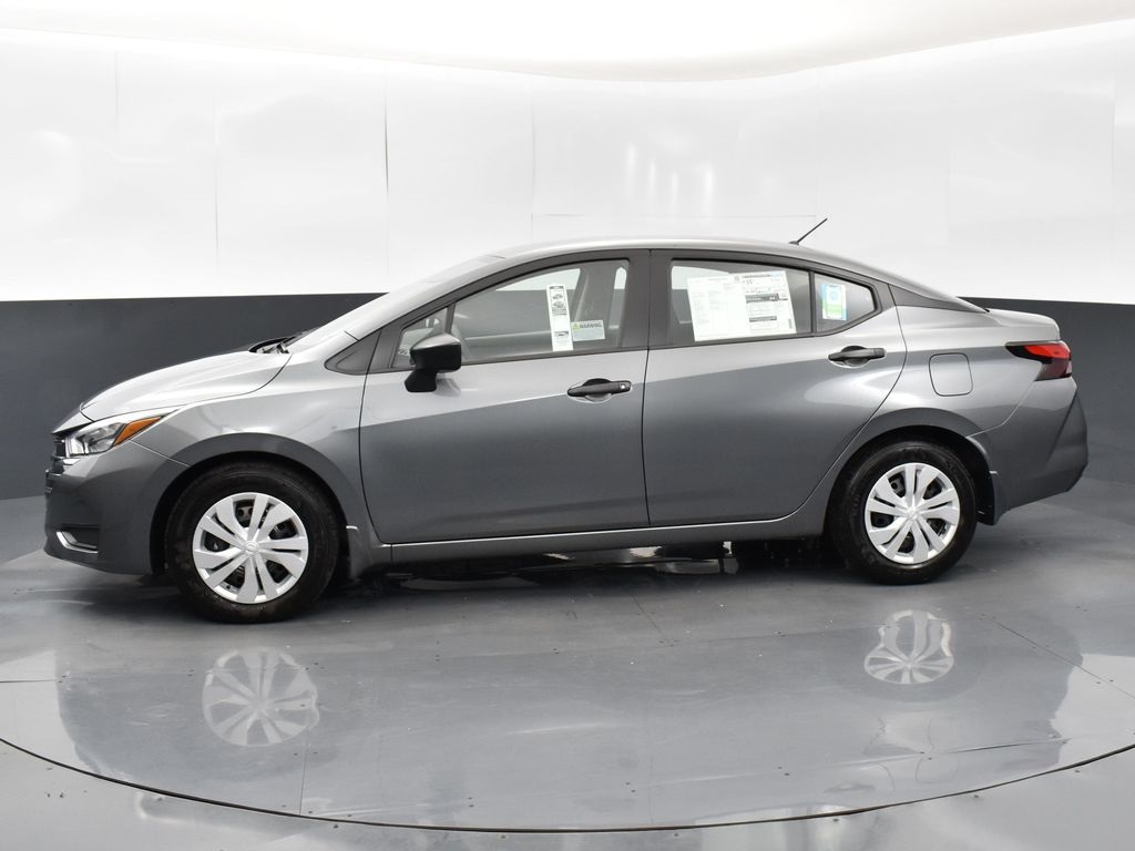 2025 Nissan Versa 1.6 S photo 3