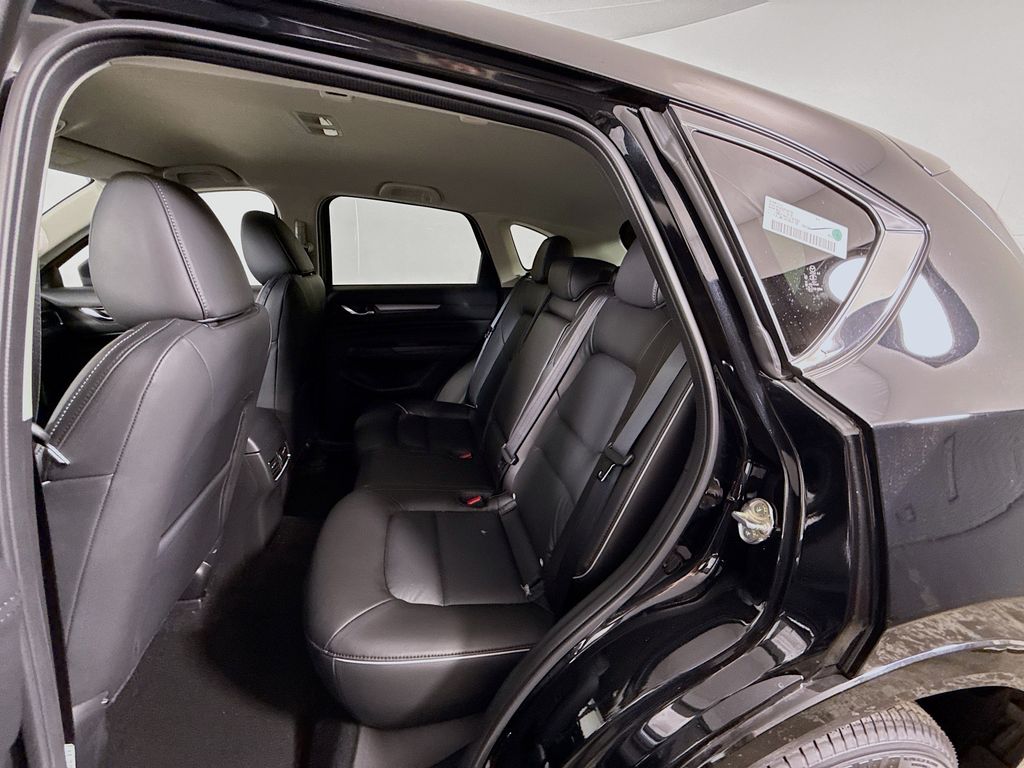 2025 Mazda CX-5 2.5 Select photo 23