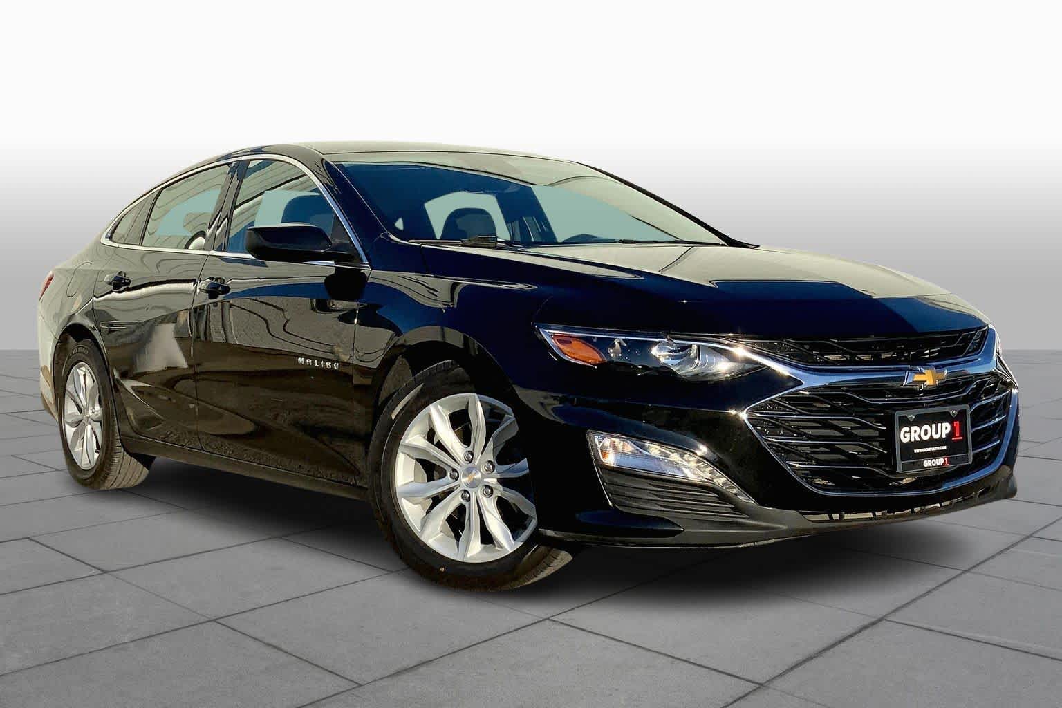 2023 Chevrolet Malibu 1LT photo 2