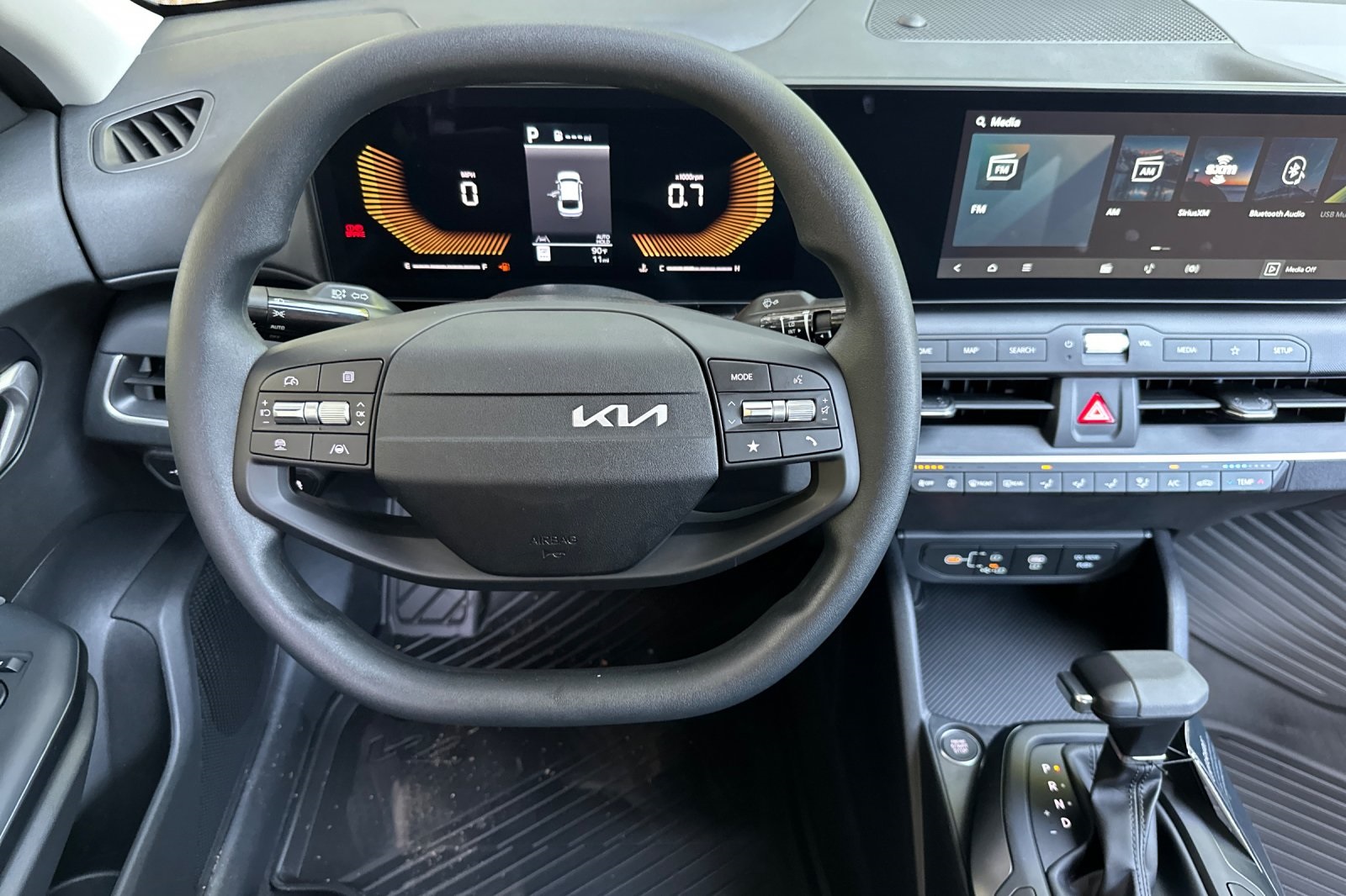 2025 Kia K4 LXS photo 10