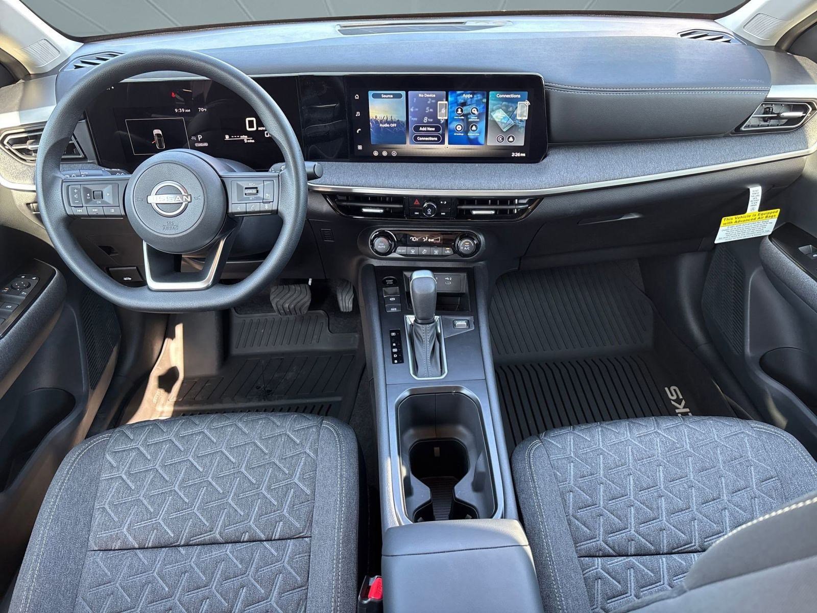 2026 Nissan Kicks SV photo 17