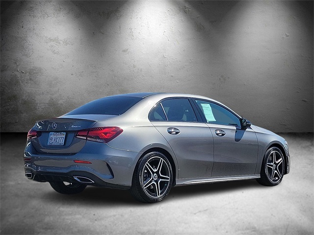 2019 Mercedes Benz A 220 4MATIC photo 3