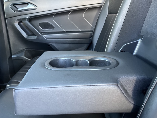 2022 Volkswagen Tiguan SE R-Line Black photo 45