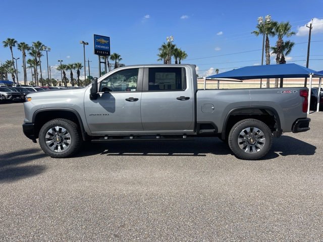 2026 Chevrolet Silverado 2500HD Custom photo 4