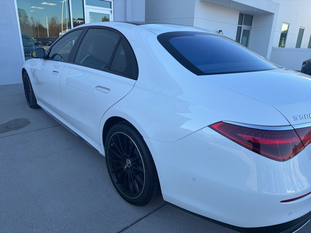 2024 Mercedes Benz S 580 4MATIC photo 4