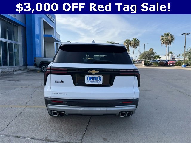 2026 Chevrolet Traverse photo 3