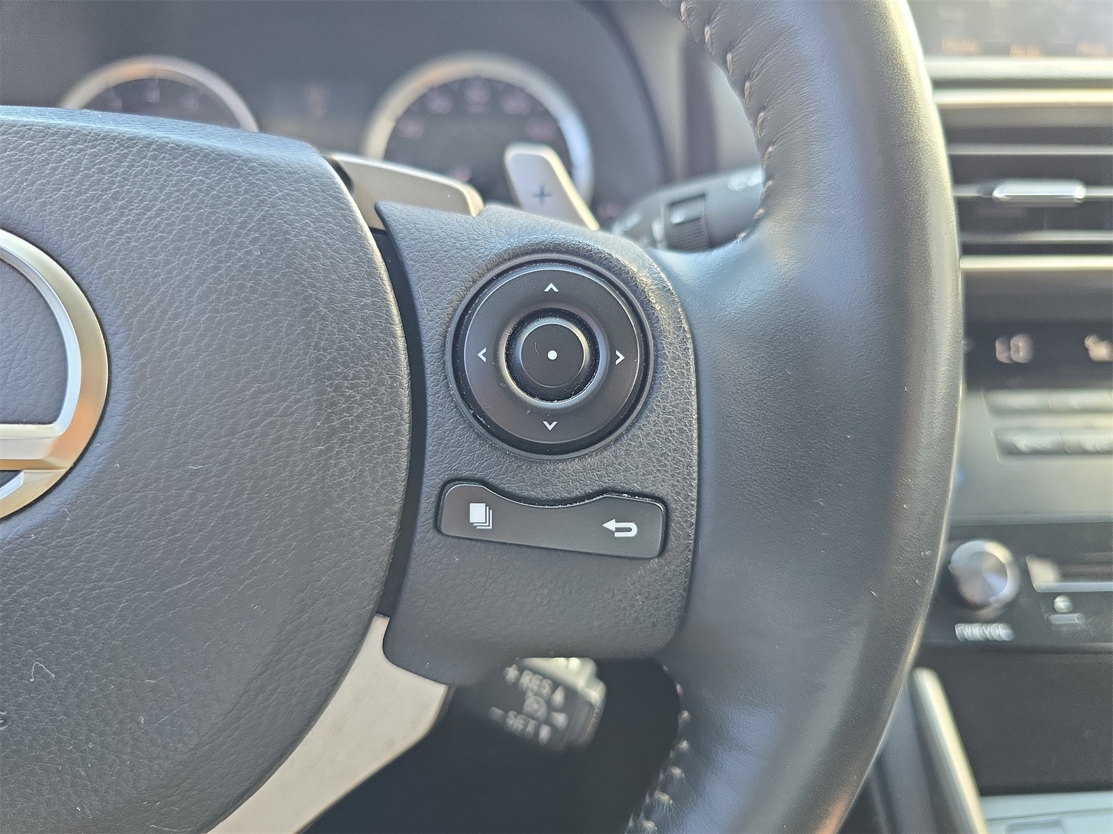 2014 Lexus IS 250 photo 25