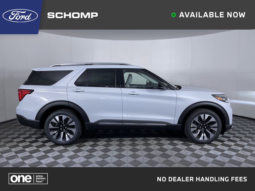 2026 Ford Explorer Platinum's photo